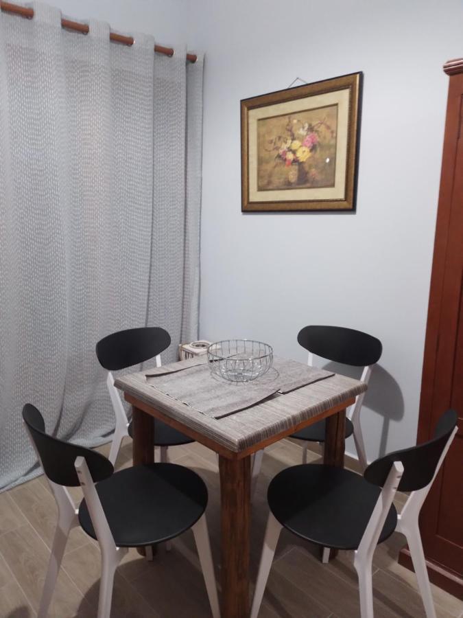Manolakis Pizanias Daire Emborios Dış mekan fotoğraf