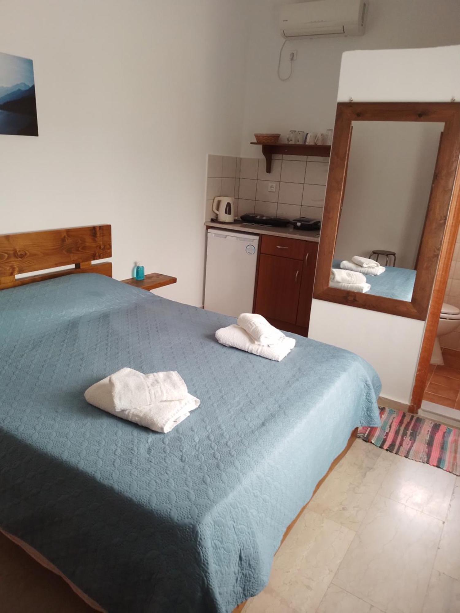 Manolakis Pizanias Daire Emborios Dış mekan fotoğraf